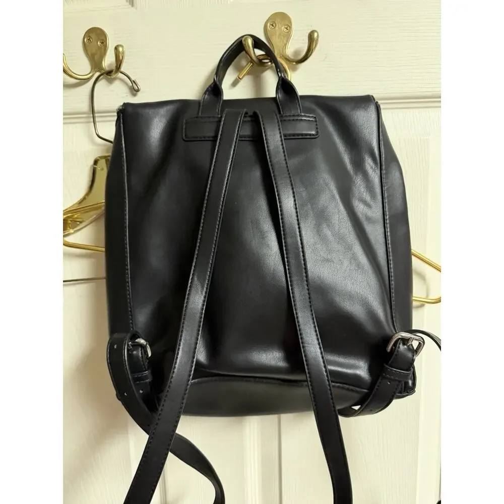 Dkny container 35